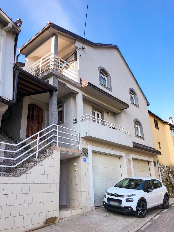 Apartman Konatar Τσέτινιε Εξωτερικό φωτογραφία